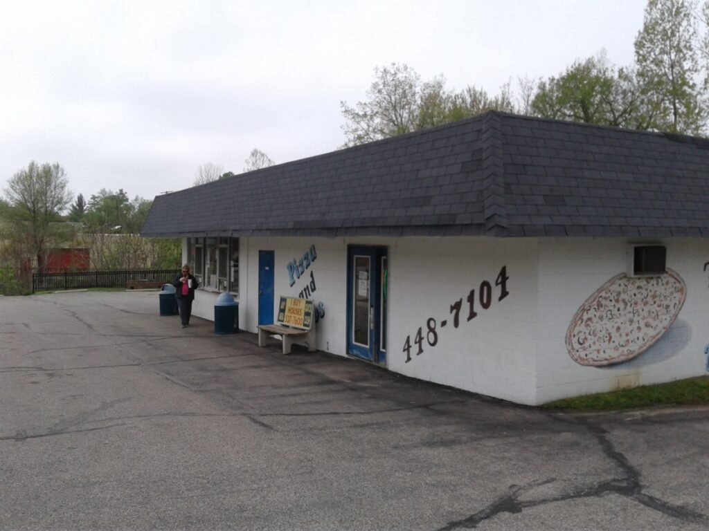 Bobbye\\\\\\\\\\\\\\\'s Pizza Place 5